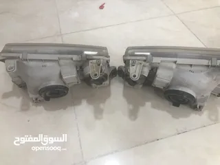  4 قطع غيار سياره كراون راس الثور موديل 2000