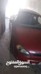  9 كيا ريو توماتيك موديل 2000