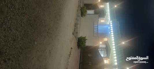  3 بيت مفروز 4 واجهات  حجر