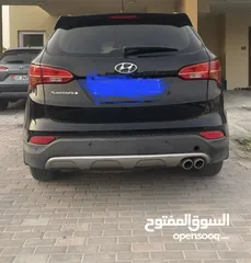  2 Hyundai Santa Fe 2017