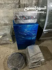  16 عدة محل  كاملة مع طاولات وكراسي للبيع