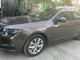  6 سكودا اوكتافيا مميزة عداد قليل