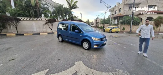  18 كادي 2018-غرفة مبطنة -ركاب (6+1)ماتور 2000 ديزل ماشي 110الف كليو فحص الف دفعة 50الف كاش والباقي شيكت