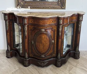  1 Timeless Vintage Console with Elegant Marble Top