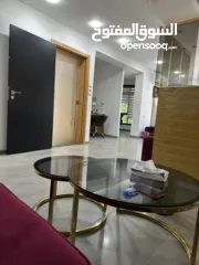  1 مكتب مشطب جاهز جديد للبيع