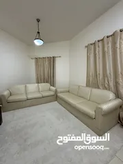  4 كنب ل7اشخاص غسالة 8كيلوا  دروج رمادية  مانيكان دروج شوزات