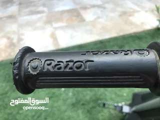  5 سكوتر Razor امريكي اصلي مع الشاحن السريع بسعر 100 دينار اردني