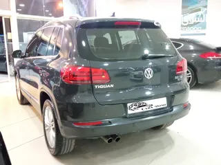  6 Volkswagent Tiguan 2016