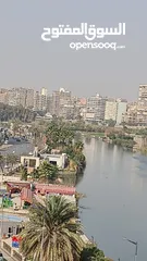  18 شقة فندقية على النيل مباشر بشارع البحر الاعظم 3 غرف نوم جميع الغرف و الريسبشن تطل على النيل و2 حمام
