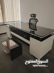  17 مكتب مدير مودرن (اثاث مكتبي -خشب-زجاج ) elegant modern office furniture desk