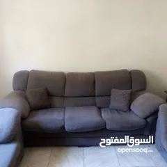  2 طقمين كنب للبيع بحاله جيده  سعر الطقمين 120دينار