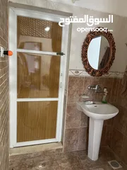  12 بيت مستقل للبيع
