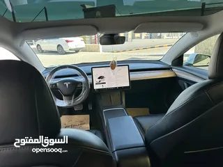  4 تسلا موديل 3