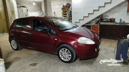  4 فيات جراند بونتو 2010