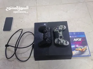  1 سوني 4 مستعمل مع جهازين وثلاث اشرطه بحاله ممتازه