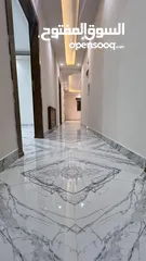  18 شقه طابقيه اربع غرف نوم الزرقاءالجديده شارع الونك  خلف فندق الجوابره مع مطبخ للبيع