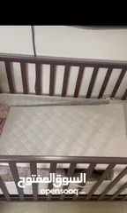  3 سرير اطفال مع كل مستلزماته