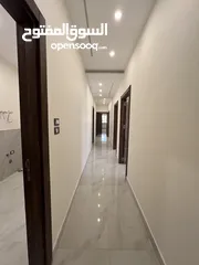  14 شقق مميزة للبيع 250 متر في ارقى مناطق شمال عمان شفابدران متوفر طابق اول وطابق أرضي وأخير مع روف مميز
