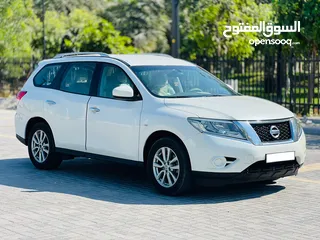  2 Nissan Pathfinder 2015 Model/Mid Option/For sale