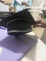  15 روب تخرج    طاقيه.  وشاح عادي.  وشاح ملكي