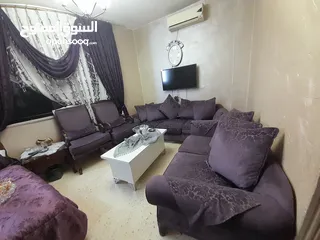  7 طقم للبيع 7 مقاعد