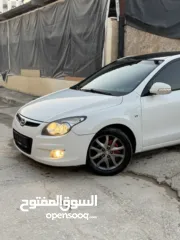  2 هونداي i30 اصل برايفت ترخيص 2011 مش 2008  الدفع فقط كاااااش