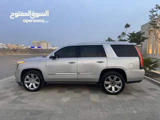  8 Cadillac Escalade 2015