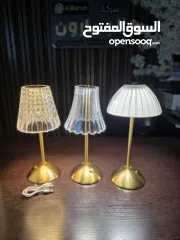  1 مصابيح الطاولة الكريستالية ثلاث درجات إضاءة مختلفة (دافئة – بيضاء – مختلطة) تناسب جميع الأجواء