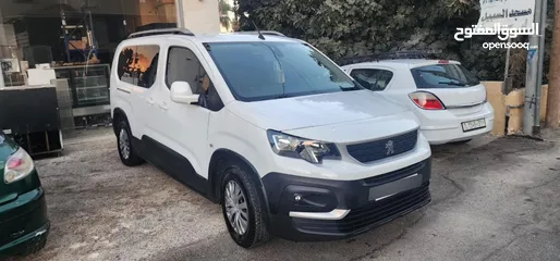  4 بيجو ريفتر للبيع كاش بسعر حرق