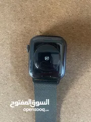  4 Apple Watch SE
