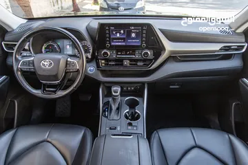  8 Toyota Highlander 2021 Gle   السيارة بحالة ممتازة جدا و قطعت مسافة 54,000 كم فقط