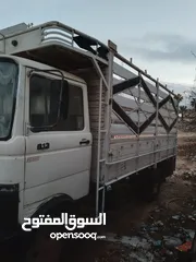  2 مرسيدس بنز 813 LB صندوق