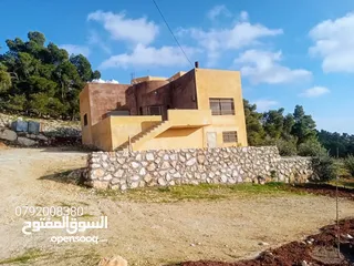  1 مزرعه مع بيت بناء حديث اجمل مرتفعات منطقه دحل