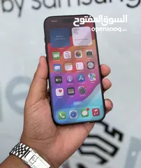  4 عرض خاص : iPhone 15 pro 256gb الهاتف بحالة الوكالة بدون اي شموخ أو مشاكل يجيك مع الضمان و الملحقات