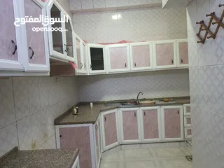  3 عمارة مكونه من طابقين وساحه خارجيه للبيع