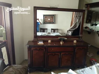  3 بوفيه مع طاولة سفرة