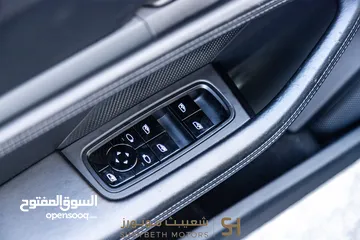  23 Porsche Taycan 4S 2021