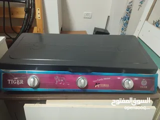  5 غرفة نوم ابيض جديدة تفصيل مش مركبة ستة دفات تنجيد خمري مع صندوق