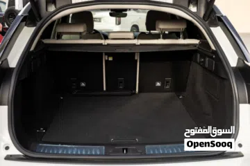  24 Range Rover Velar P250 S 2020 GCC under Agency Warranty with Flexible Down-Payment.