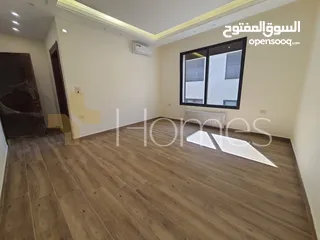  13 شقة اخير مع روف دوبلكس للبيع في رجم عميش، بمساحة اجمالية 250م