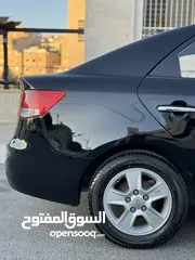  4 كيا فورتي للبيع بحالة ممتازه  Kia Forte 2013 لون اسود فحص كامل