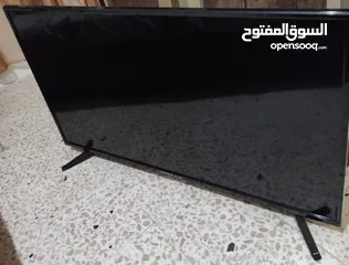  6 طاولة وسط وتخت مفرد وشاشة استعمال بسيط