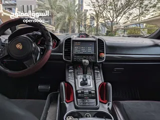  4 Porsche Cayenne GTS 2013