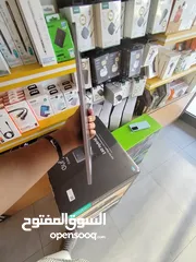  6 ايباد برو 6 حجم 12.9 مع   شاحن وكارتون