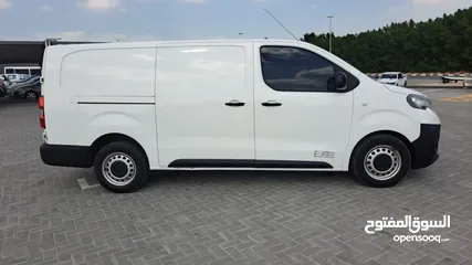  2 Peugeot Expert (2018)