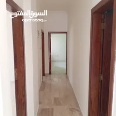  5 ام السماق / شقه فارغه للايجار/ باجره 400 دينار امكانيه الدفع شهري