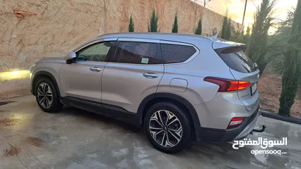  1 عرض على هونداي 7 ركاب سنتافيه 2020 بالاضافات المميزه والدفع الرباعي يد اوولا البيع مستعجل بسبب السفر