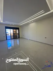  4 شقة ارضية مع تراس امامي بالمنصور بسعر مخفض جداً