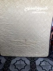  1 فرشة تخت مزوج طبيه للبيع نضيفه