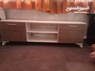  4 طاولة شاشه خشب للبيع